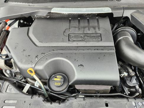 Certified 2024 Land Rover Range Rover Evoque S image 9