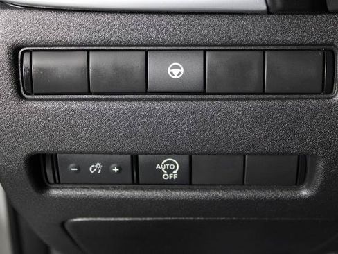 Certified 2023 Nissan Rogue SV FWD image 24