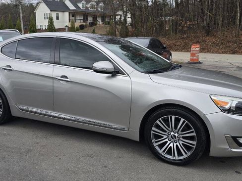 Used 2015 Kia Cadenza Premium w/ Luxury Package image 4