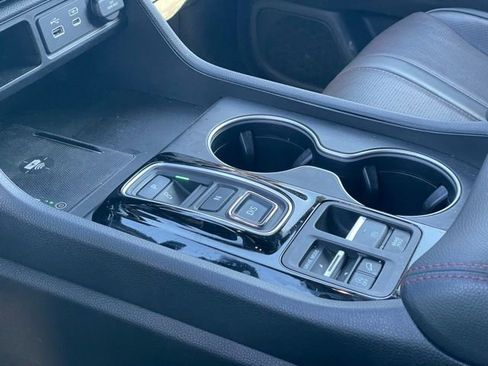 Used 2025 Honda Pilot Black Edition image 23