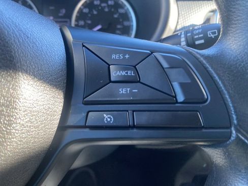 Used 2023 Nissan Kicks S image 18