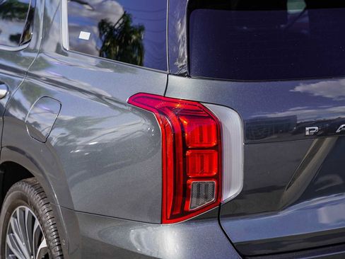 Used 2023 Hyundai Palisade Calligraphy image 7