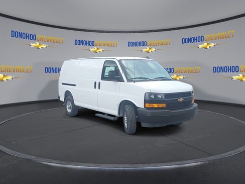 New 2025 Chevrolet Express 2500 RWD image 6