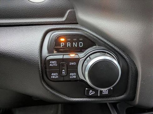 Used 2020 RAM 1500 Big Horn AWD/4WD image 14