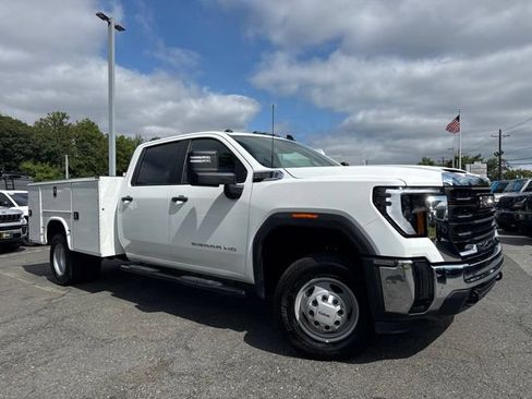 Used 2025 GMC Sierra 3500 Pro w/ Convenience Package AWD/4WD image 1