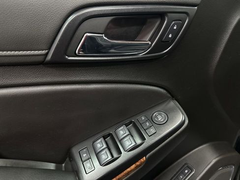 Used 2020 Chevrolet Tahoe Premier AWD/4WD image 17