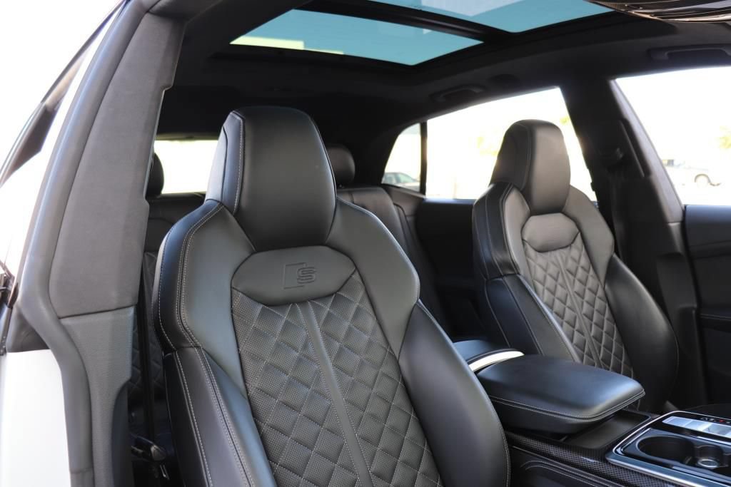 Used 2023 Audi SQ8 Prestige AWD/4WD image 58