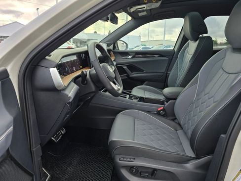 New 2026 Volkswagen Tiguan SEL R-Line image 20