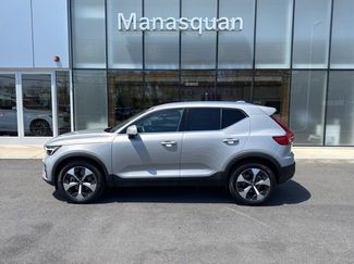 Certified 2025 Volvo XC40 B5 Plus AWD/4WD video 2