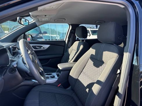 Used 2022 Chevrolet Blazer LT FWD image 13