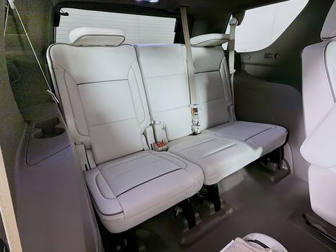 Used 2025 GMC Yukon Denali w/ Denali Reserve Package image 29