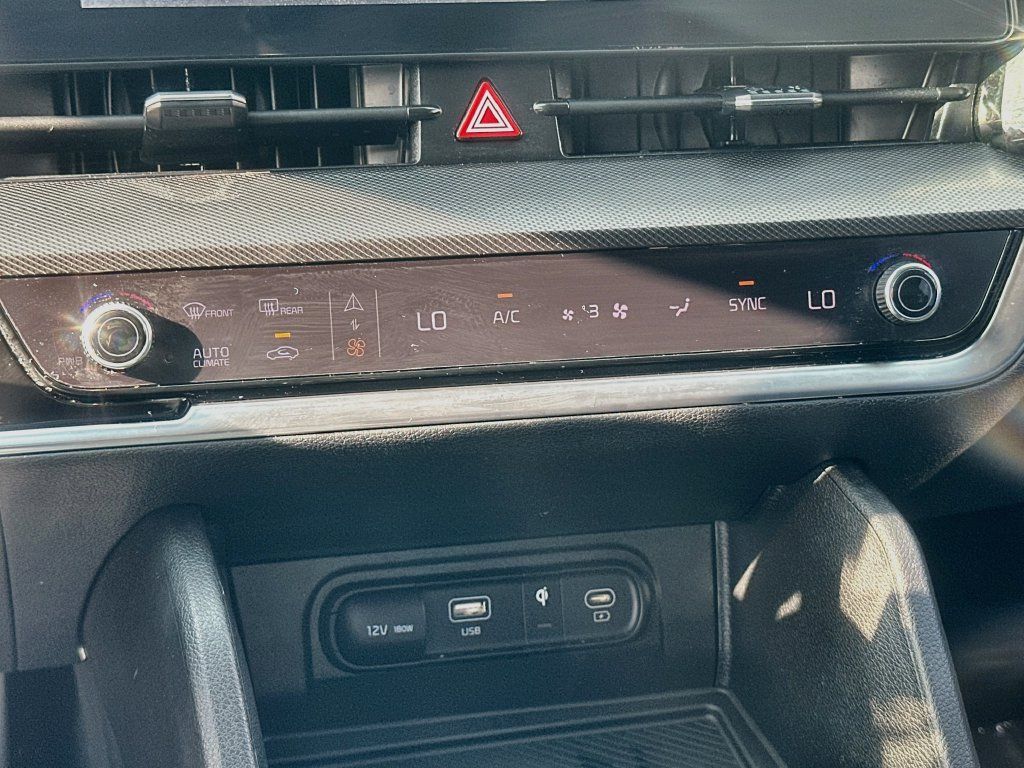 Certified 2024 Kia Sportage SX FWD image 16