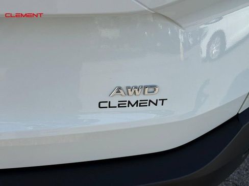 Used 2023 Nissan Rogue S AWD/4WD image 4