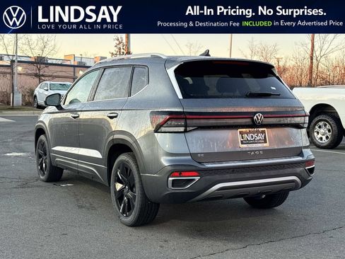 New 2026 Volkswagen Taos SE FWD image 5