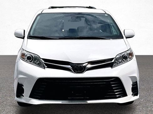 Certified 2020 Toyota Sienna LE FWD image 3