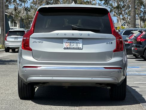 Certified 2025 Volvo XC90 B5 Core AWD/4WD image 5