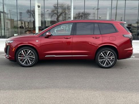 Certified 2025 Cadillac XT6 Sport w/ Platinum Package AWD/4WD image 40