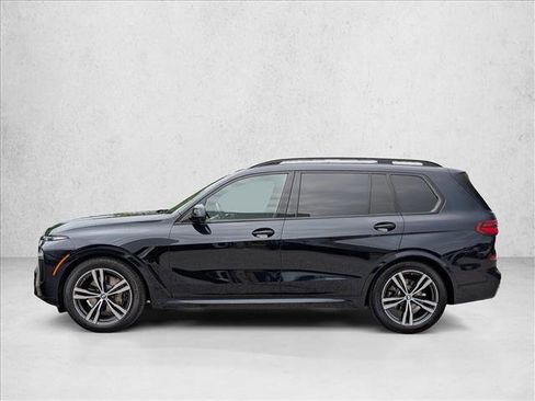 Used 2024 BMW X7 xDrive40i w/ M Sport Package AWD/4WD image 9