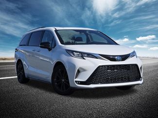 Used 2023 Toyota Sienna XSE FWD video 2