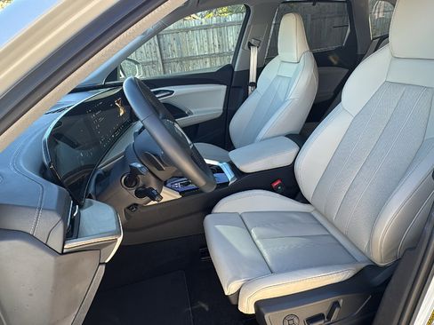 Used 2025 Audi Q5 Prestige image 14