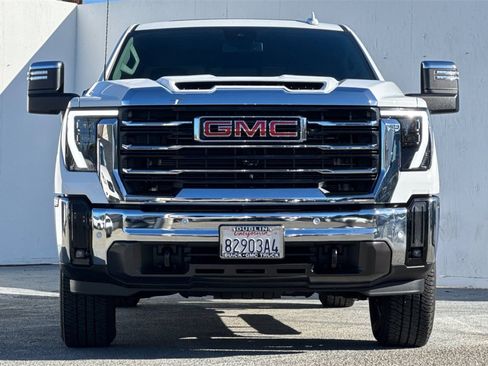 Used 2024 GMC Sierra 2500 SLT w/ SLT Premium Package image 9