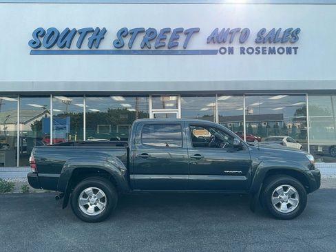 Used 2011 Toyota Tacoma 4x4 Double Cab w/ TRD Sport Pkg image 1