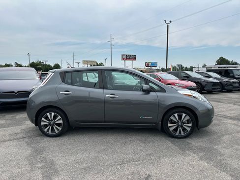 Used 2017 Nissan Leaf SL image 5