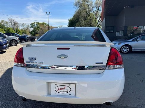 Used 2009 Chevrolet Impala LTZ FWD image 4