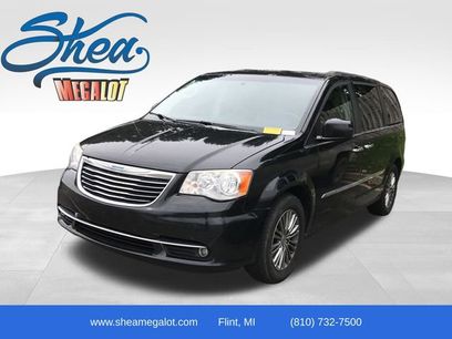 Used 2014 Chrysler Town & Country Touring w/ Driver Convenience Group