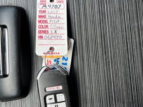 Used 2017 Honda Pilot LX image 44