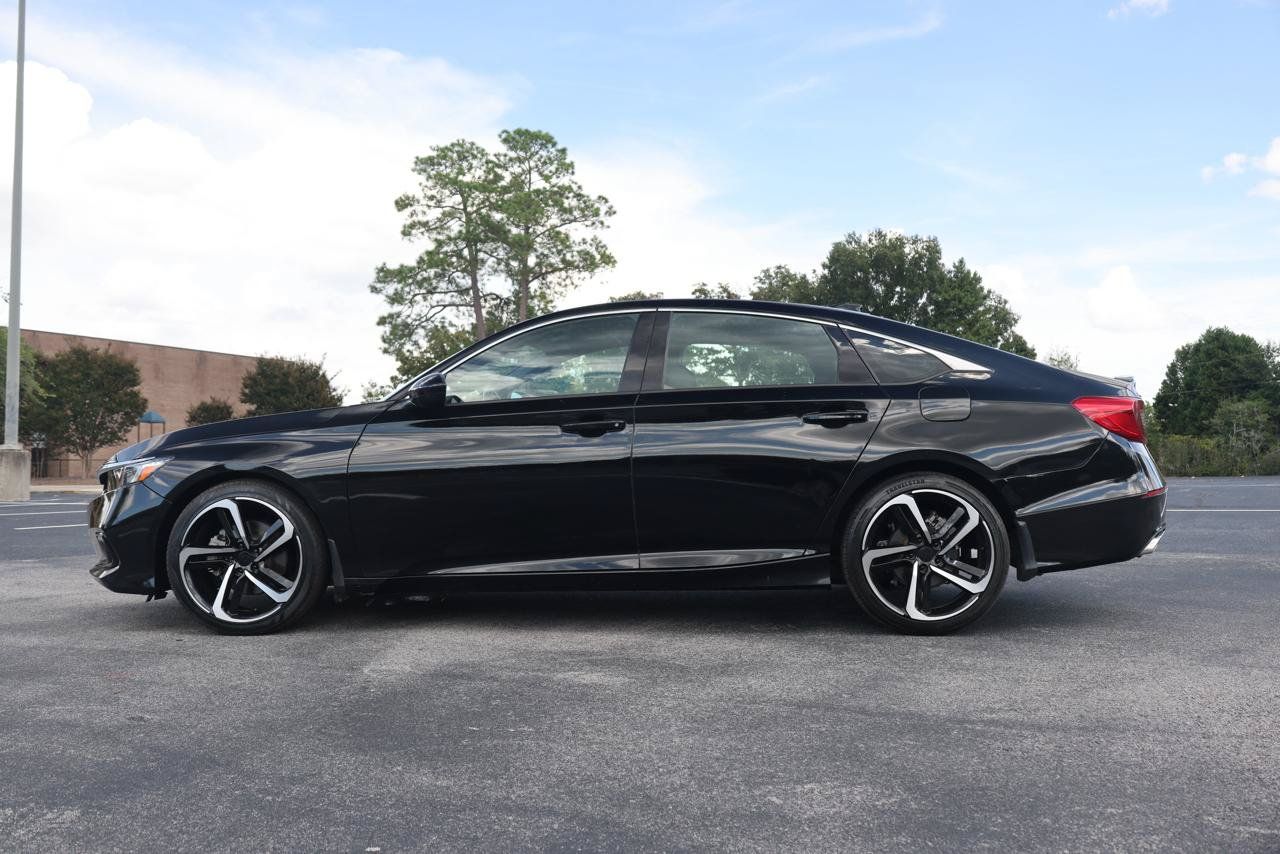 Used 2022 Honda Accord Sport image 2
