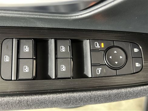 New 2026 Nissan Kicks SV image 15