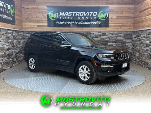 Used 2023 Jeep Grand Cherokee Limited w/ Luxury Tech Group II image 1