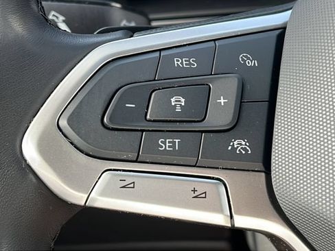 Used 2024 Volkswagen Atlas Cross Sport SEL Premium R-Line AWD/4WD image 19