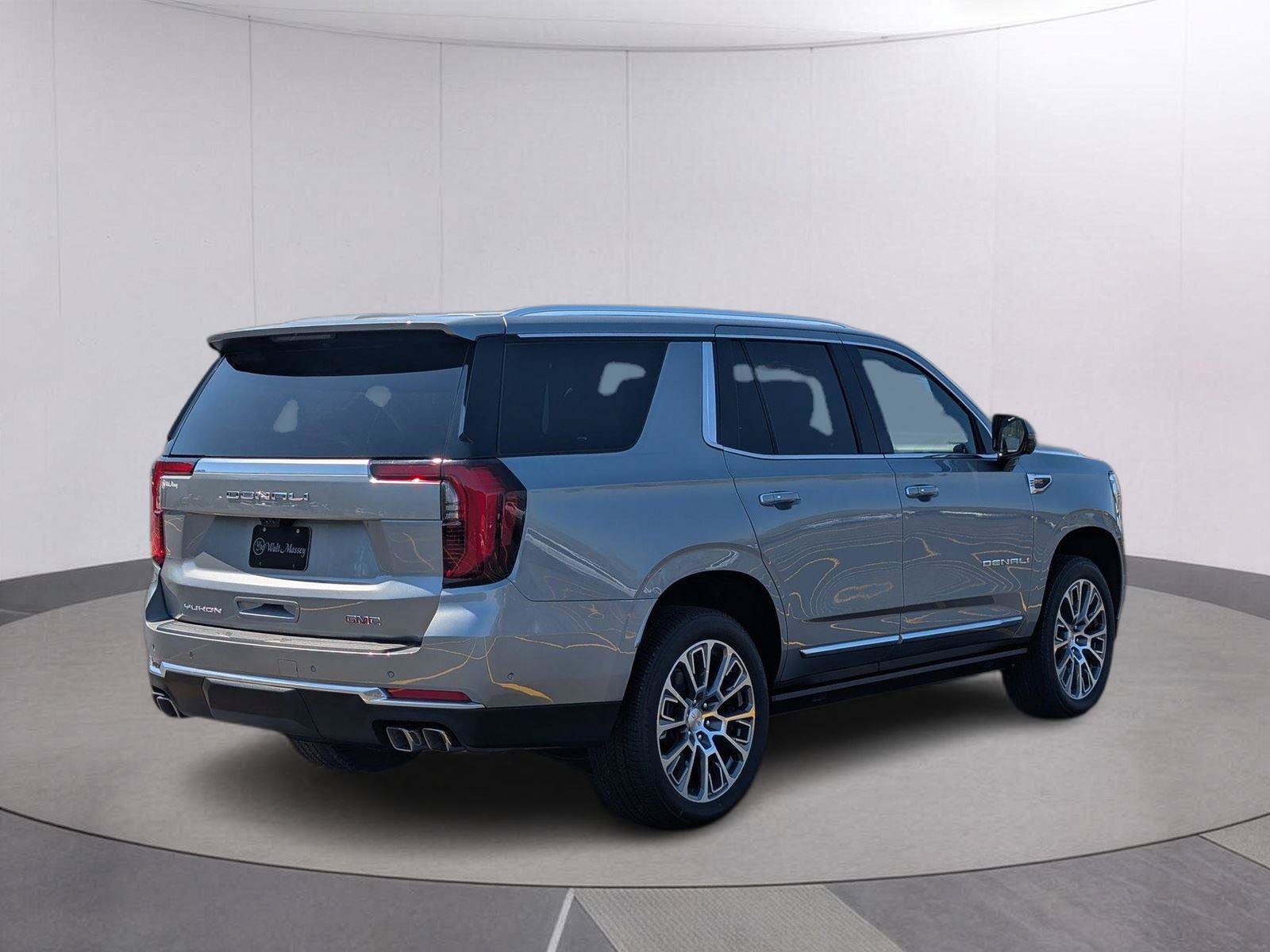 New 2026 GMC Yukon Denali w/ Denali Reserve Package AWD/4WD image 5