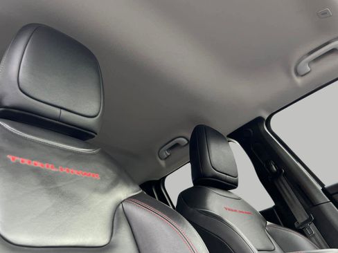 Used 2023 Jeep Renegade Trailhawk w/ Trailhawk Elite Group image 18