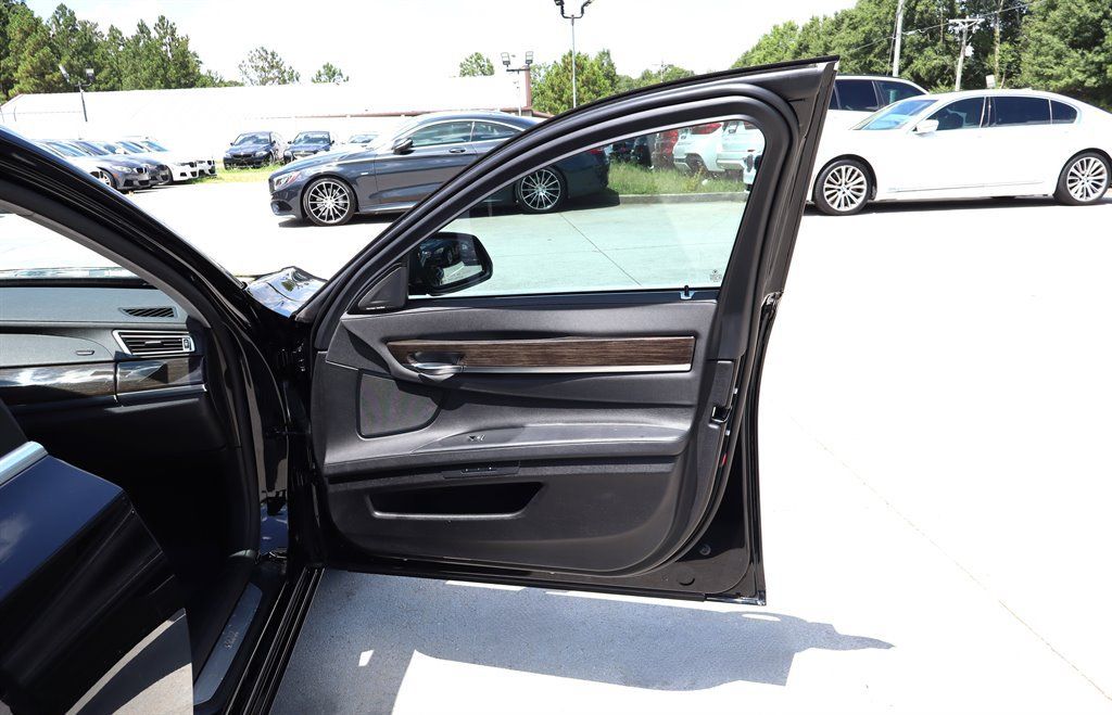 Used 2015 BMW 740Ld xDrive AWD/4WD image 38