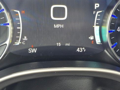 New 2026 Chrysler Pacifica Select image 32