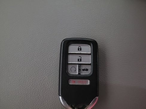 Used 2019 Honda Accord LX image 32