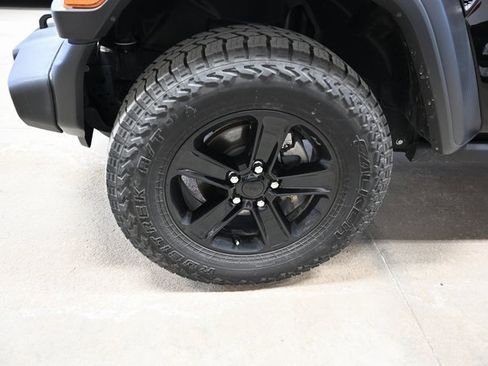Used 2020 Jeep Wrangler Unlimited Sport image 29