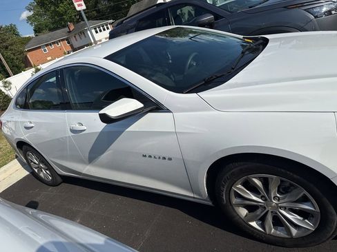 Used 2024 Chevrolet Malibu LT FWD image 2