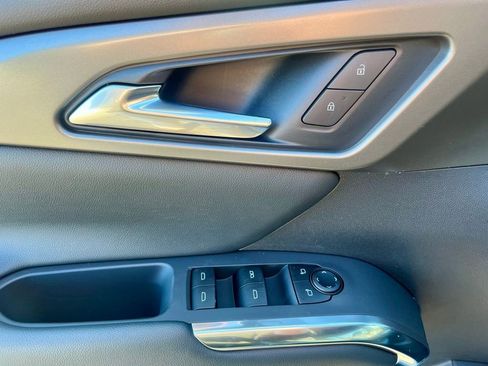 New 2026 Chevrolet Traverse LT w/ Enhanced Driving Package image 11