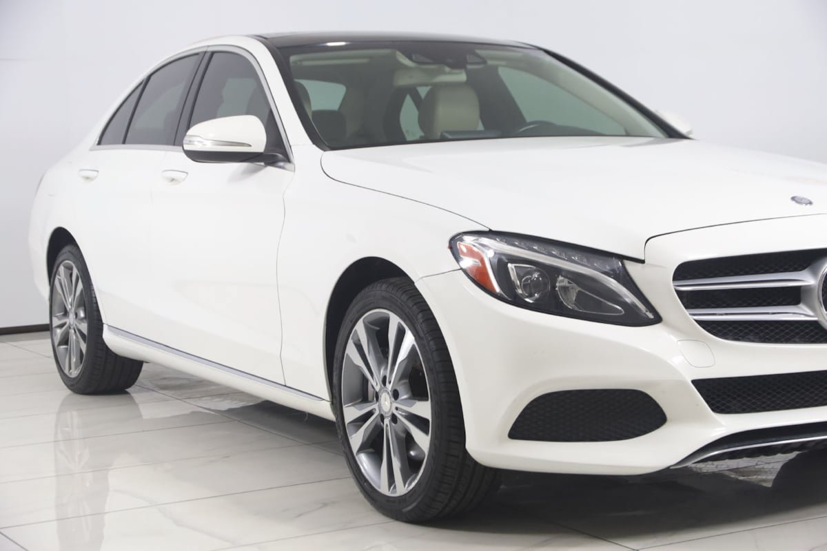 Used 2015 Mercedes-Benz C 300 4MATIC Sedan image 34