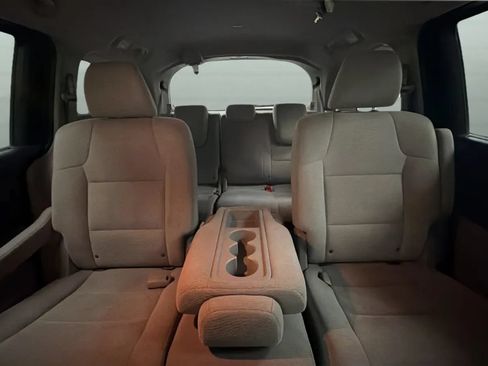 Used 2013 Honda Odyssey EX image 18