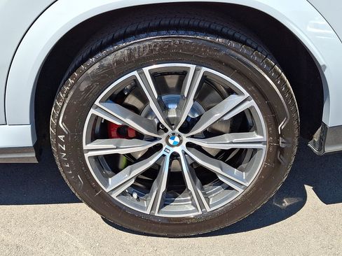Used 2025 BMW X6 M60i AWD/4WD image 10
