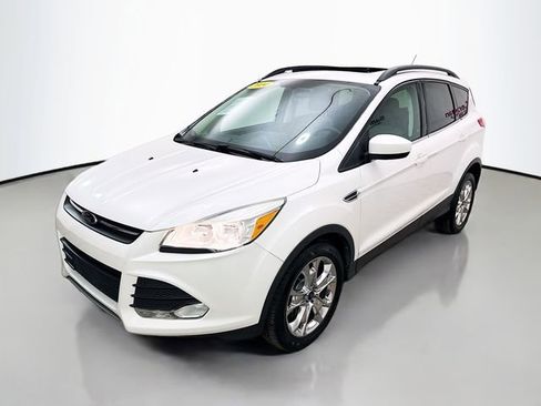 Used 2014 Ford Escape SE w/ Equipment Group 201A image 3
