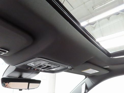 Used 2026 GMC Sierra 2500 AT4 image 29