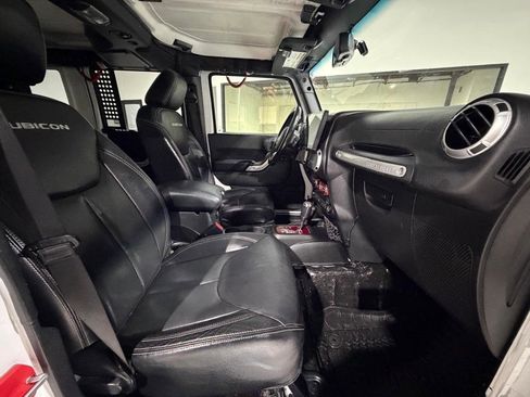 Used 2017 Jeep Wrangler Unlimited Rubicon image 20