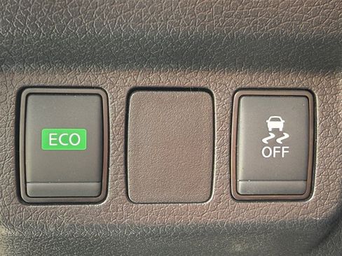 Used 2019 Nissan Sentra SV FWD image 19