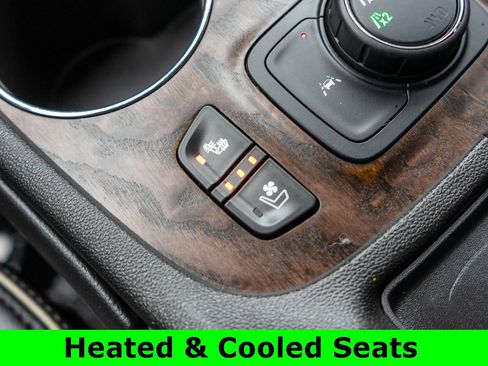 Used 2023 GMC Acadia Denali w/ Black Diamond Edition image 31